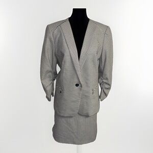 Antonio Melani Skirt Suit Womens Size 12 Blue &‎ Cream Stripe 3/4 Ruched Sleeves